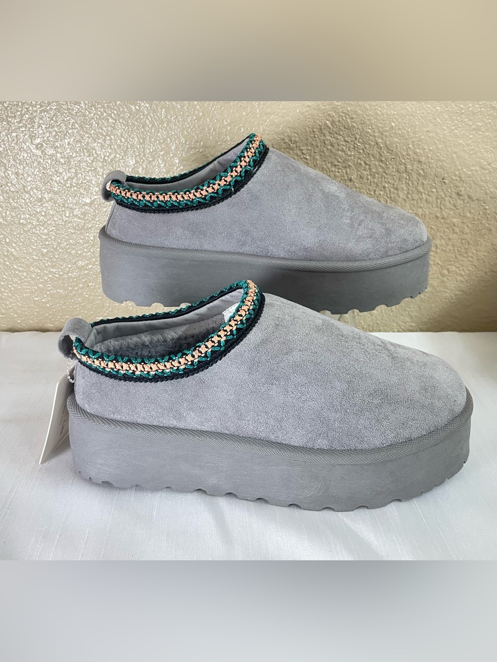 Olivia & Kate Stormy Women’s Grey Platform Suede
Mule Slippers various sizes